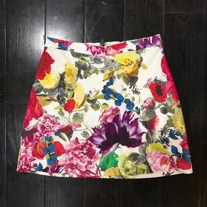 ALICE + OLIVIA floral mini skirt size 6
